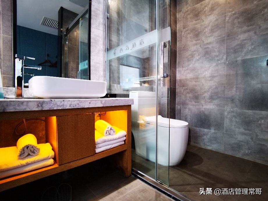 信吗？有时候留下你的仅仅是一碗小米粥！常君臣探店邯郸西岛酒店