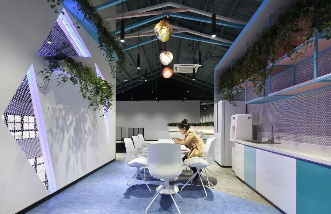 哔哩哔哩blg标配,哔哩哔哩室内设计