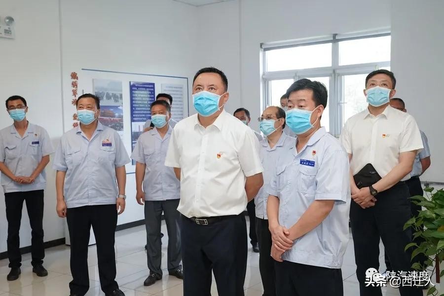 保利科技有限公司与陕汽集团签署出口非洲某国卡车项目