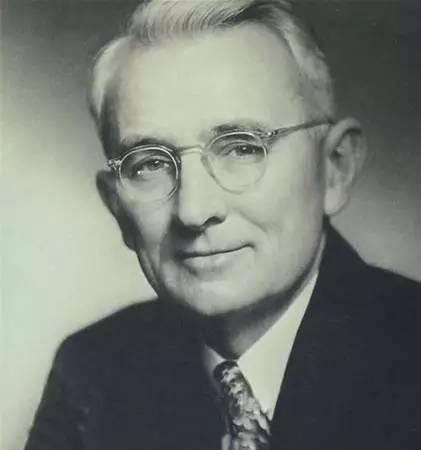 *耐基卡**《人性的弱点》里的六句话，藏着人生的大智慧，收藏吧