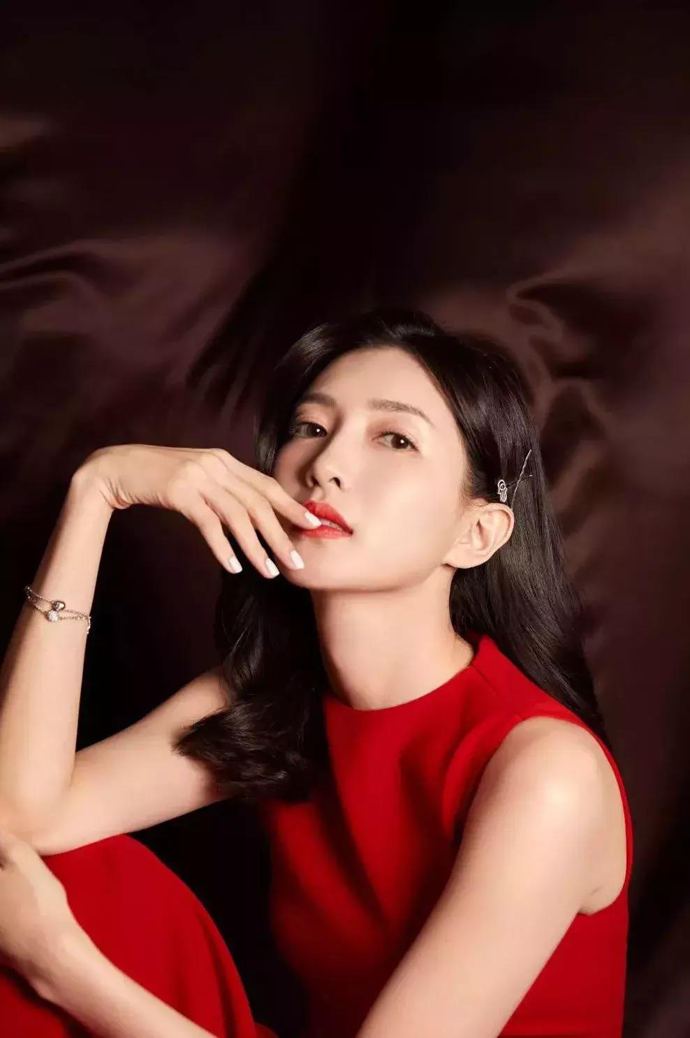 女明星怎么那么好看,中国女星春晚造型