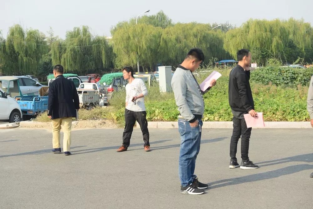 执行宣传进社区助力破解执行难,法院开展执行攻坚服务