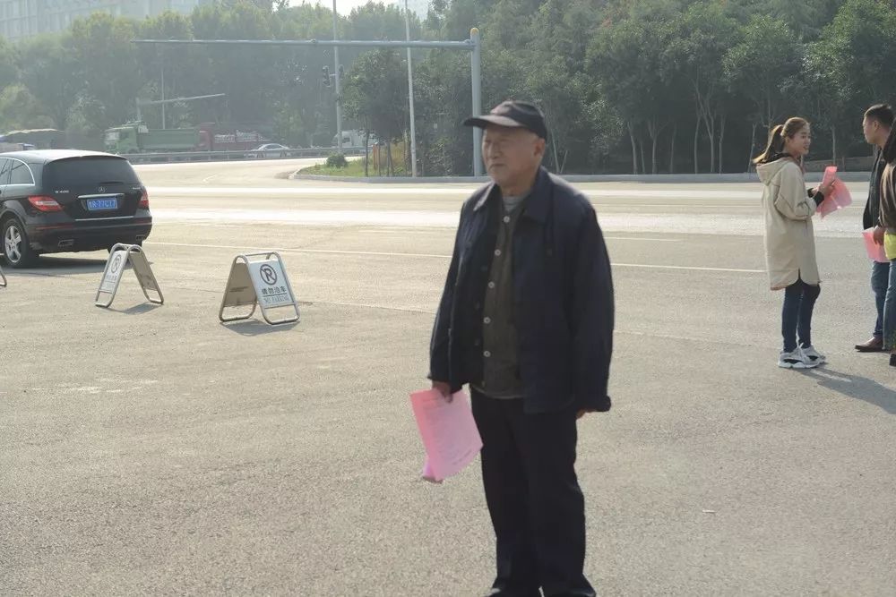 执行宣传进社区助力破解执行难,法院开展执行攻坚服务