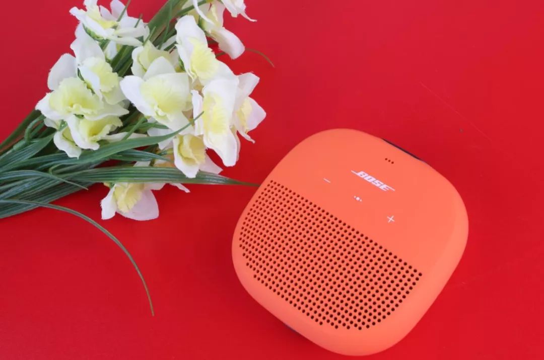 握在手上的小音箱,bosesoundlinkmini2和冲击波5
