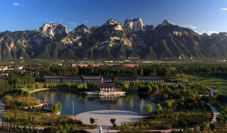 华山北峰到中峰都是险道吗,华山旅游必须走险道和栈道吗