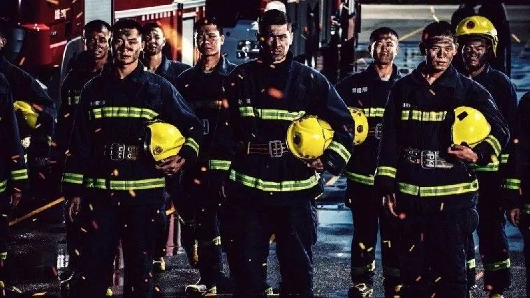 塘厦这支英雄部队集体脱下军装，开始新的征程