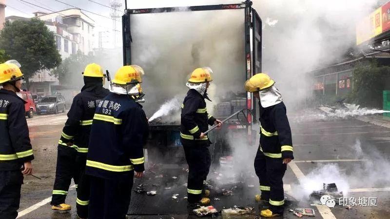 塘厦这支英雄部队集体脱下军装，开始新的征程