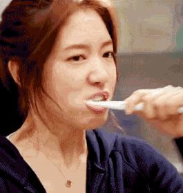 牙膏该怎么选正宗的好牙膏,有的人存在误区觉得牙膏越贵越好