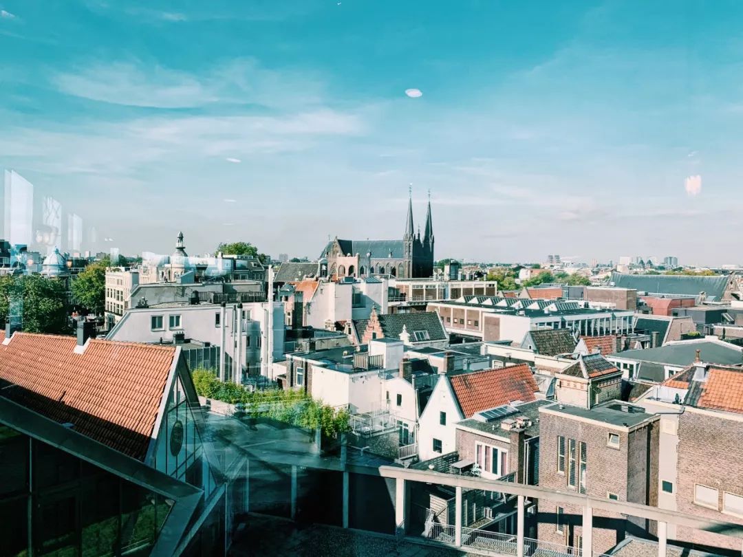 阿姆全玻璃空中咖啡厅！在这里拍到的美照，让我足足开心了一个月