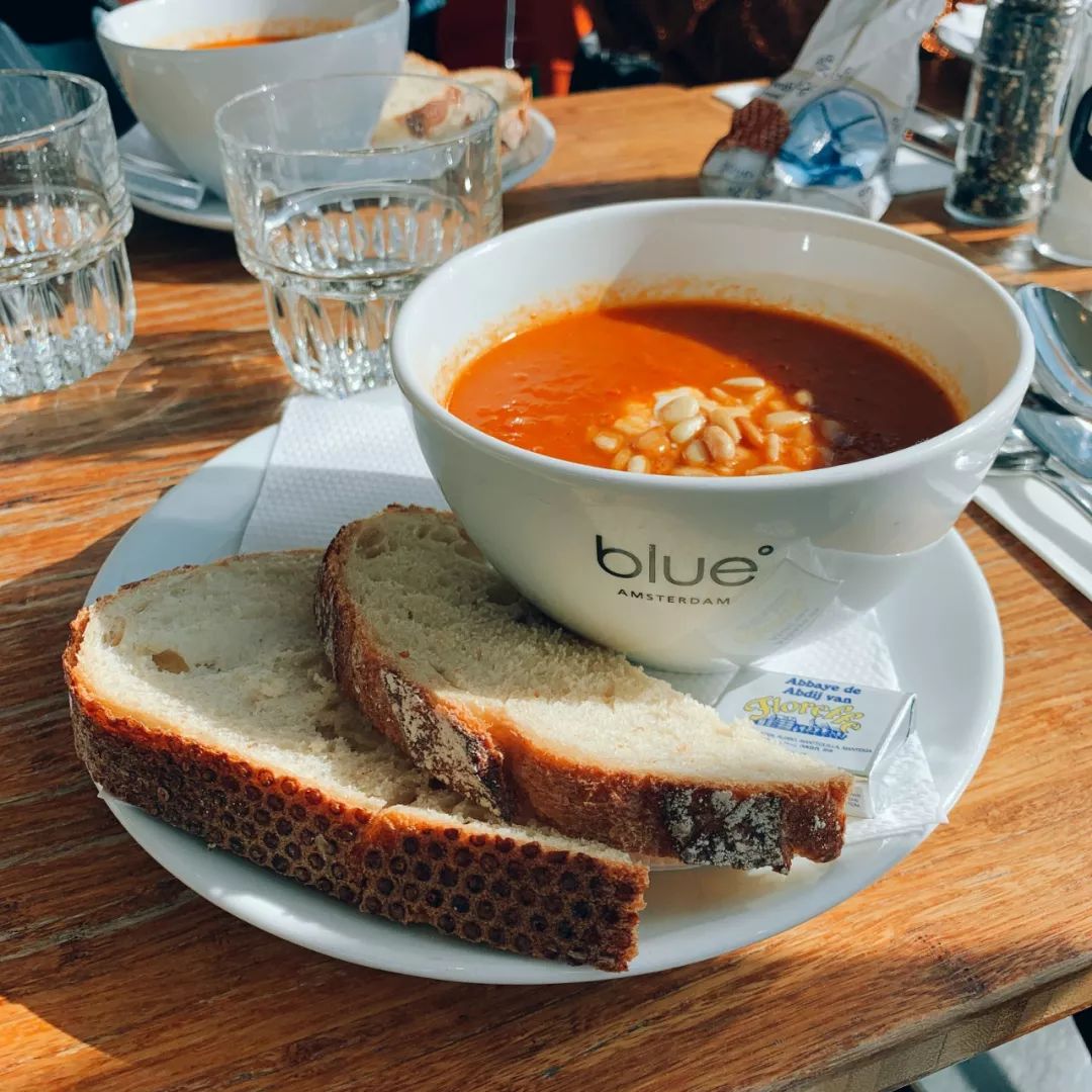 阿姆全玻璃空中咖啡厅！在这里拍到的美照，让我足足开心了一个月