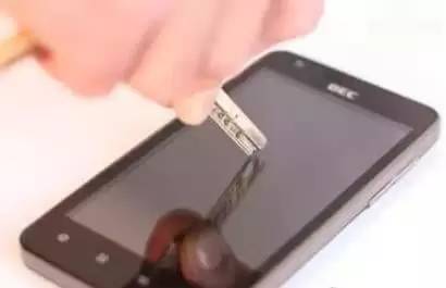 手机后盖膜建议贴吗会影响散热吗,曲屏手机该不该贴膜