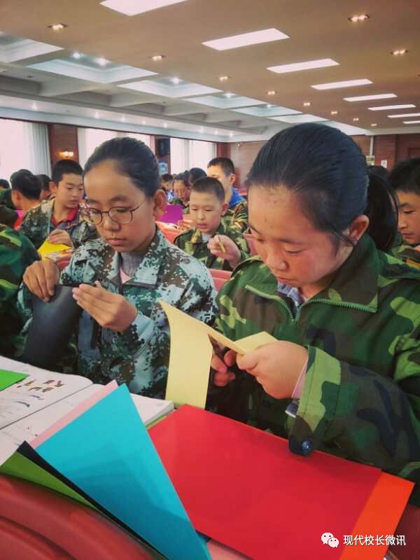 「直通校园」传神的数学灵动的美——记太原市三十二中初中数学社团“七巧板”制作大比拼
