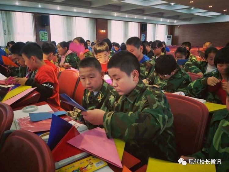 「直通校园」传神的数学灵动的美——记太原市三十二中初中数学社团“七巧板”制作大比拼