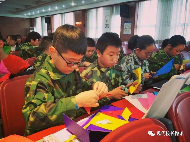 「直通校园」传神的数学灵动的美——记太原市三十二中初中数学社团“七巧板”制作大比拼