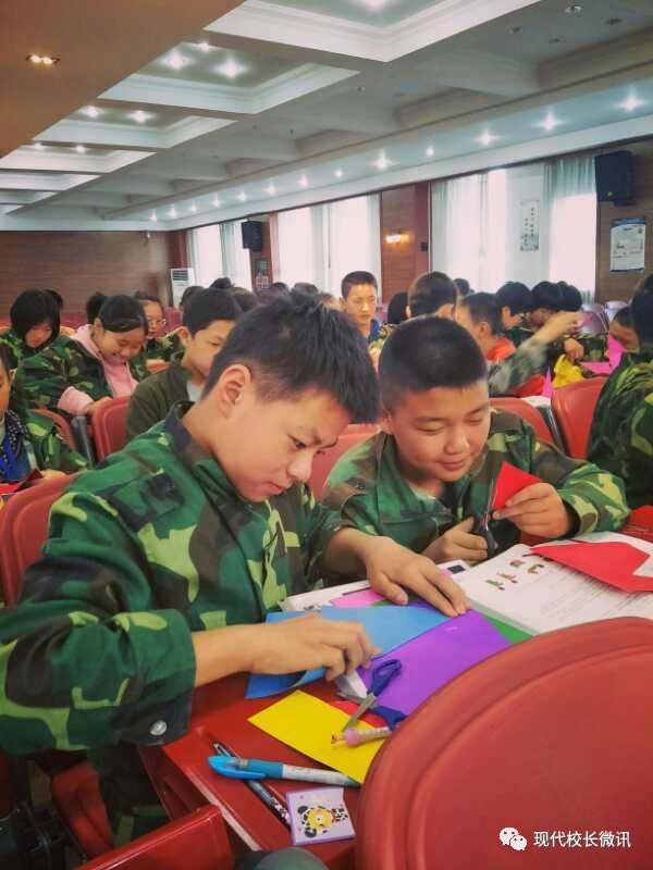 「直通校园」传神的数学灵动的美——记太原市三十二中初中数学社团“七巧板”制作大比拼