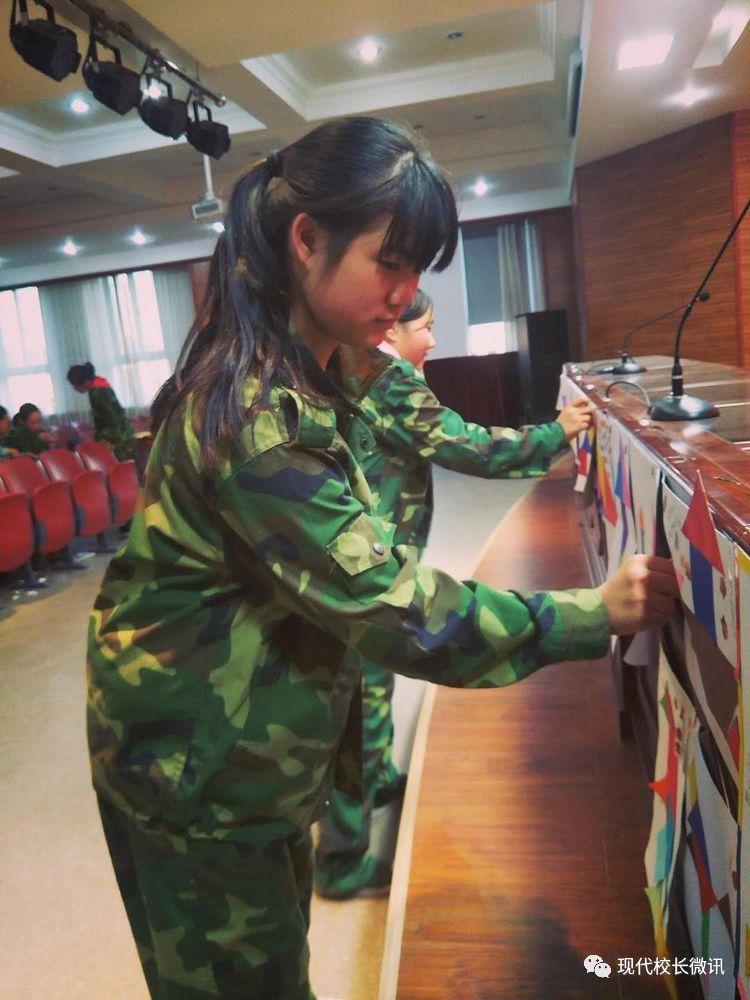 「直通校园」传神的数学灵动的美——记太原市三十二中初中数学社团“七巧板”制作大比拼