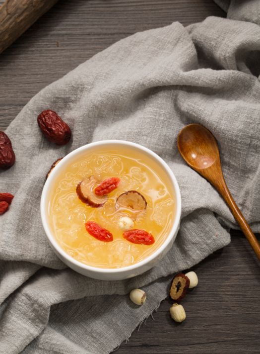 又到换季,你的皮肤也开始干燥缺水了?用上这一招,不仅补水,还有助于瘦身和调节免疫力!