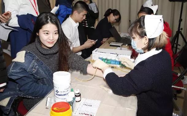 南京市三胞集团总部,南京新街口三胞集团