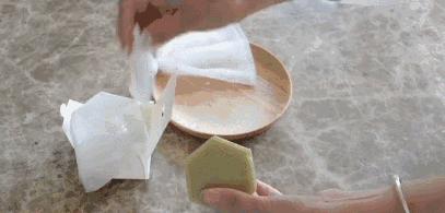 用香皂洗脸去油祛痘,硫磺香皂洗脸可以祛痘去油吗