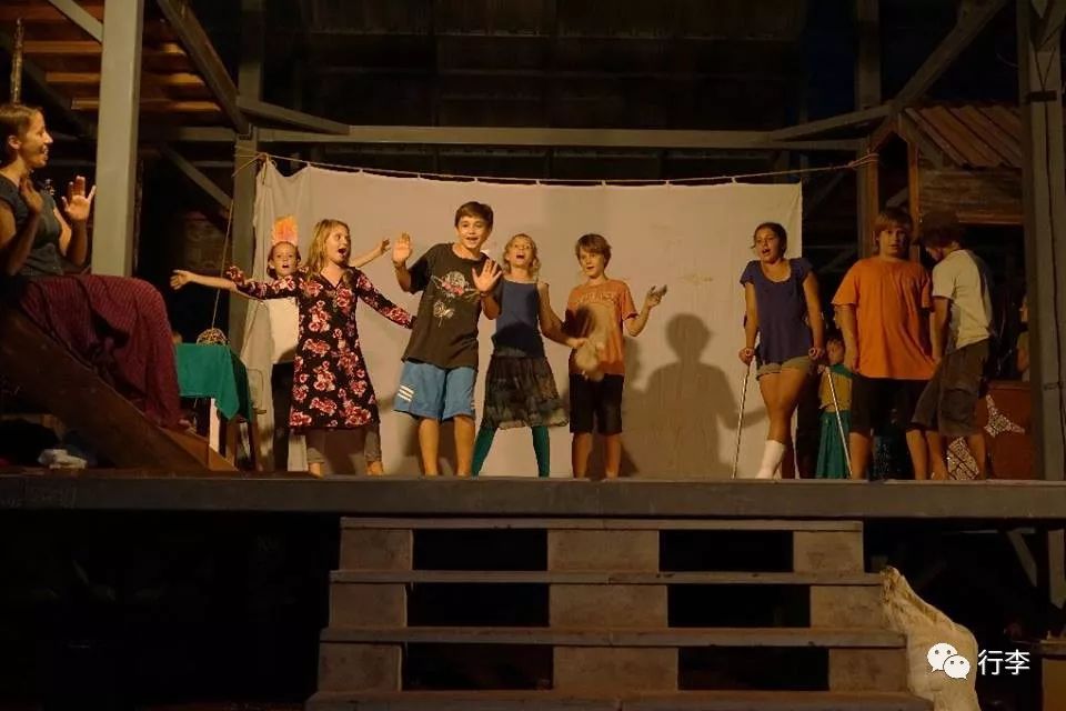 行李︱Johnny:年近80的老嬉皮,在印度的森林里生活了47年