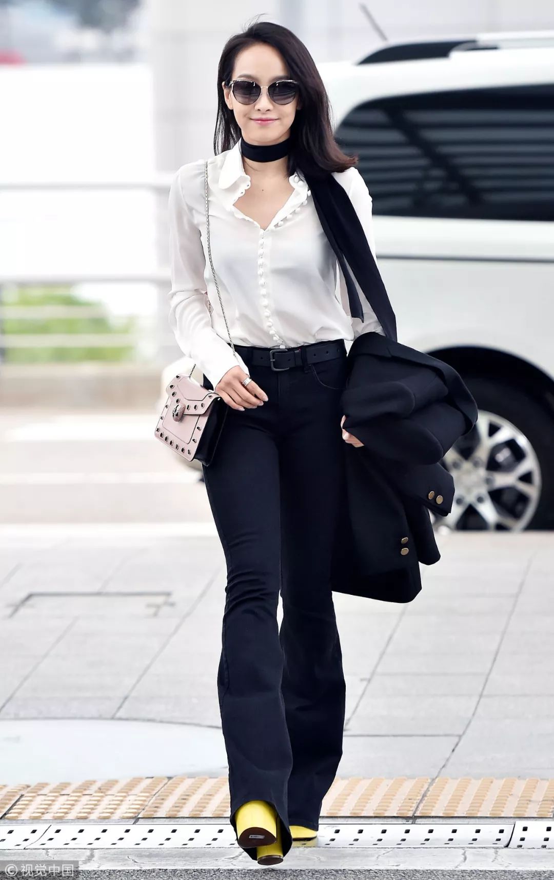 法式风情法国女人,法国女人穿搭法式