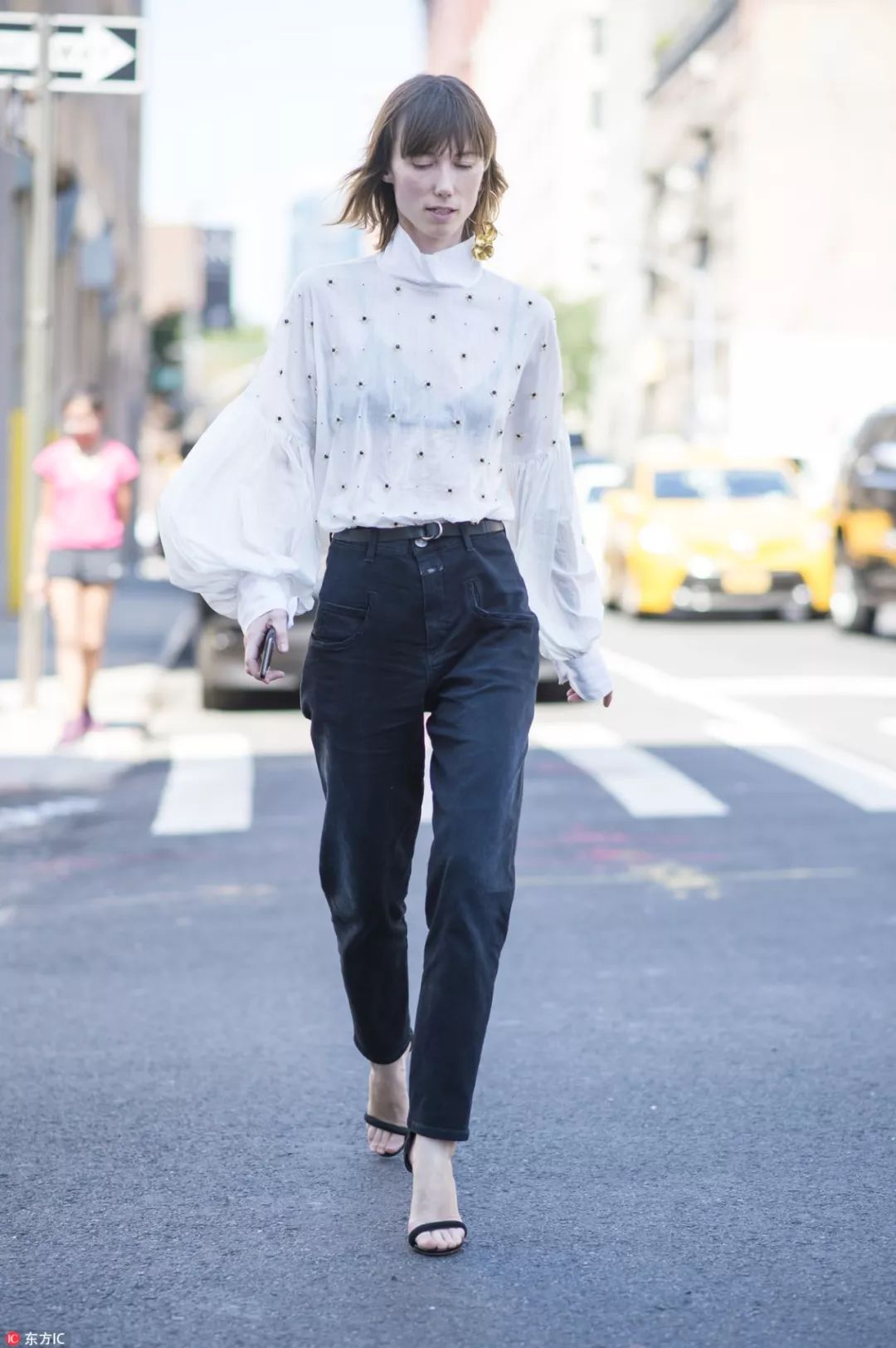 法式风情法国女人,法国女人穿搭法式