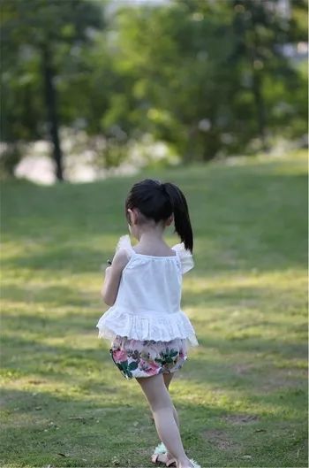 4岁女孩练习下腰致截瘫，这些运动孩子不能太早做！