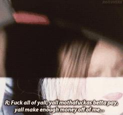 恭喜被乐坛“除名”的蕾哈娜，靠着“微商”喜提4亿