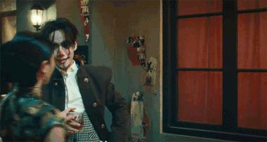 演员朱一龙不忘初心砥砺前行,朱一龙对演员职业始终保持敬畏