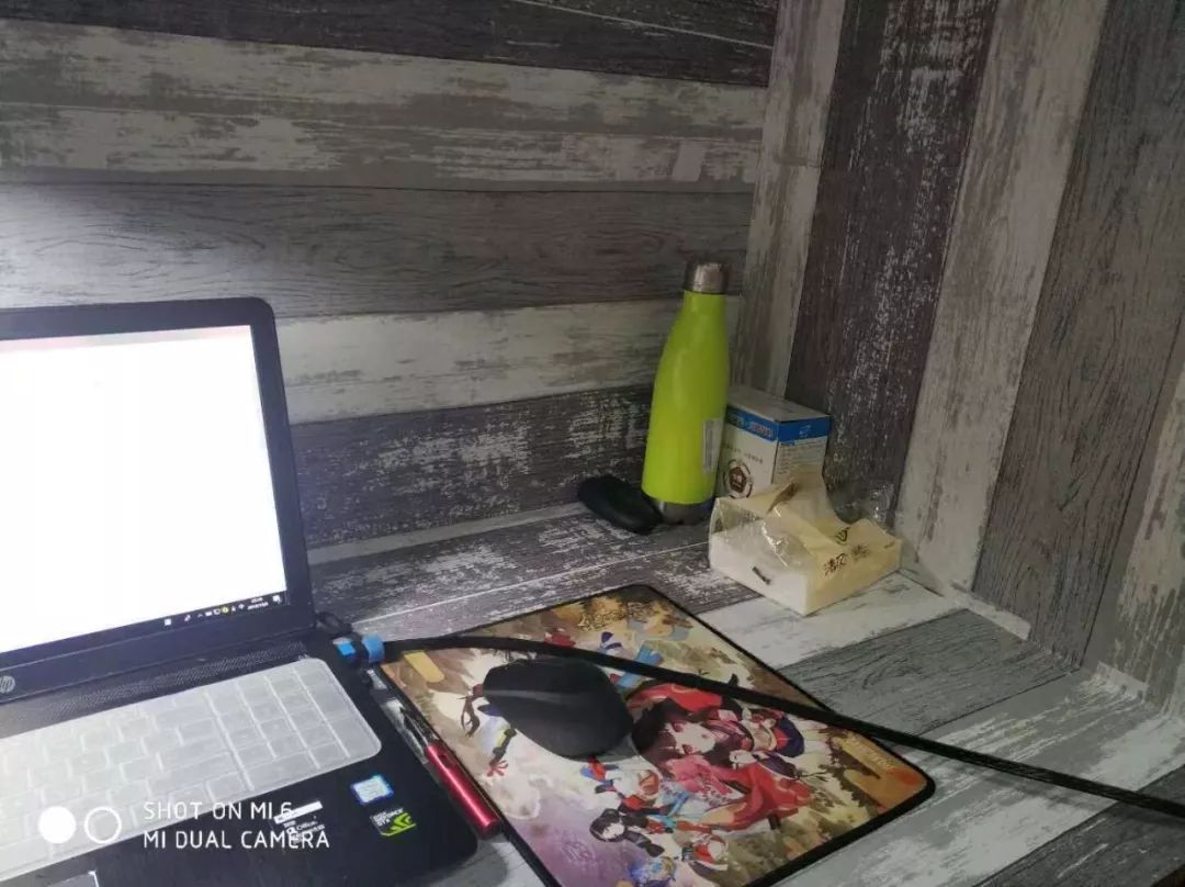 榛戠殑绾㈢殑缁跨殑鍚勭鑺辫壊浠讳綘閫夋嫨,榛戠殑绾㈢殑鐧界殑钃濈殑缁跨殑瀹胯垗