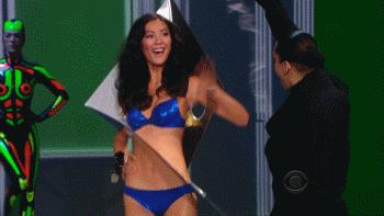 2010维多利亚的秘密内衣走秀刘雯,刘雯2018维多利亚的秘密秀