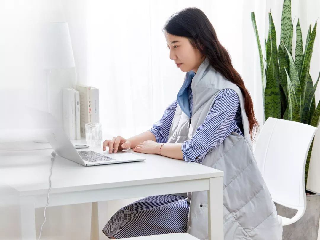 石墨烯多功能羽绒毯,新款多功能便携羽绒盖毯