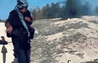 ▶昨天老妈教弟弟做作业,我弟不动脑筋思考,每道题都问...