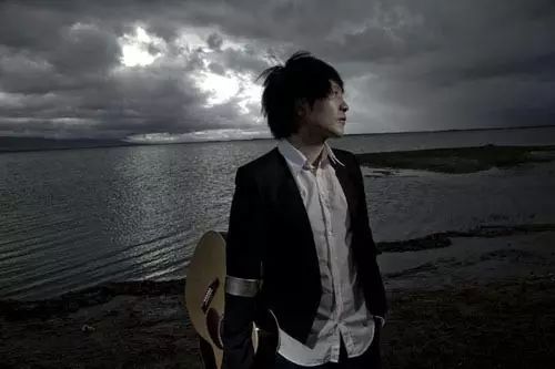 秋天的唯美的抒情歌曲,秋天的十首歌曲