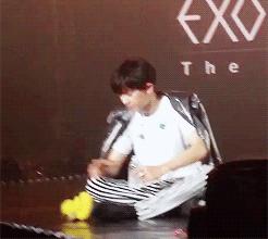 exo十一周年见面会照片灿烈,exo十一周年见面会灿烈介绍自己
