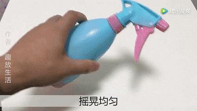 鞋子里倒东西,鞋子不用刷就能干净的方法