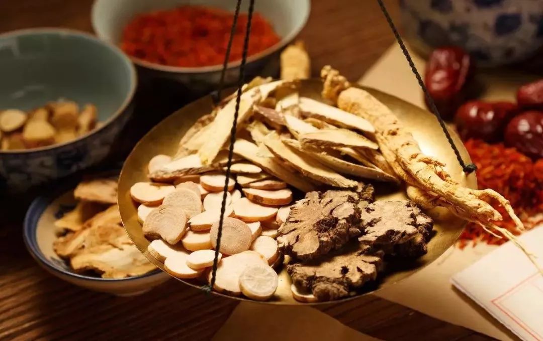 秋冬用什么泡脚对皮肤好,秋冬泡泡脚全身轻松