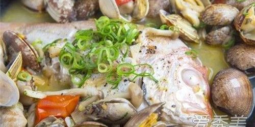 来月经可以吃螃蟹吗会有影响吗,来月经可以吃香菜吗