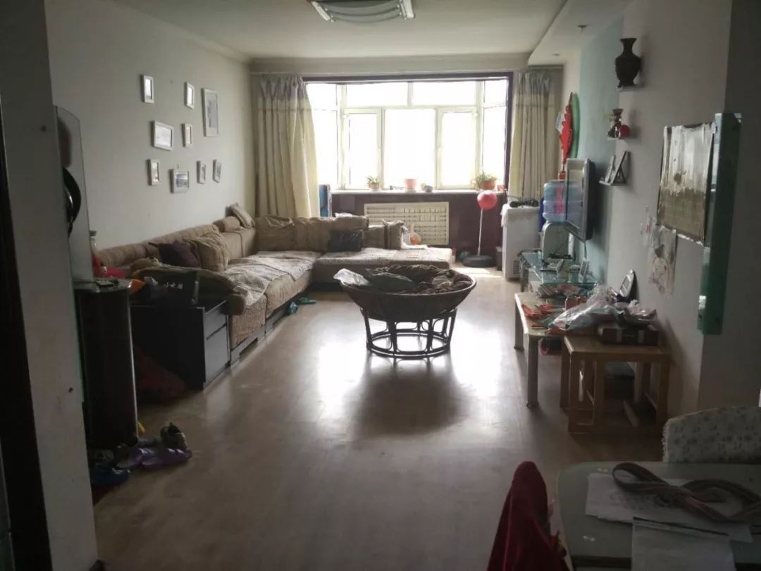 石河子三室二厅50万精装修急卖,石河子二手房大户型推荐