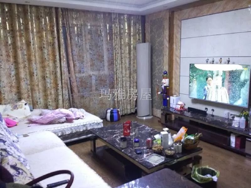 石河子三室二厅50万精装修急卖,石河子二手房大户型推荐