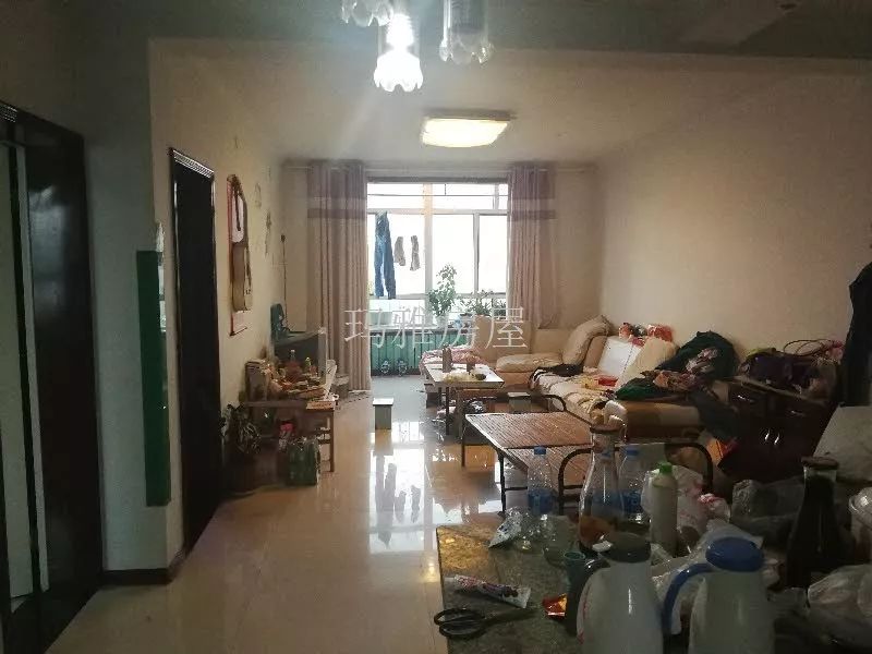 石河子三室二厅50万精装修急卖,石河子二手房大户型推荐