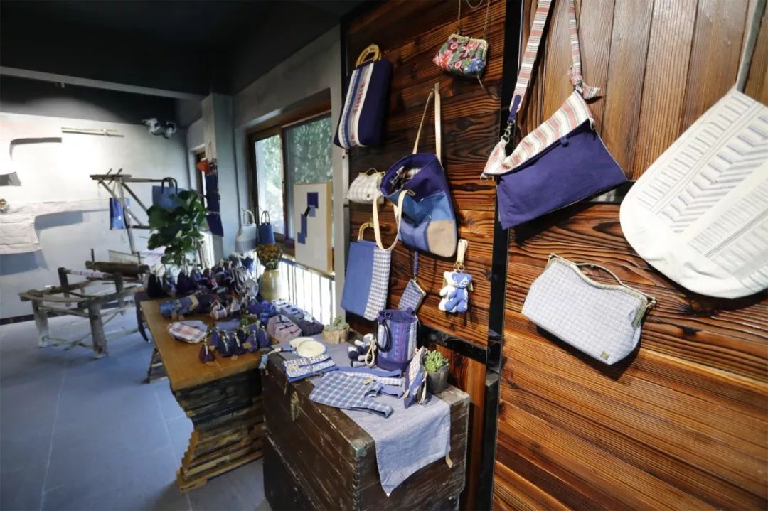 听见江宁｜江宁开发区新型研发机构摆摊“吆喝”创新产品！