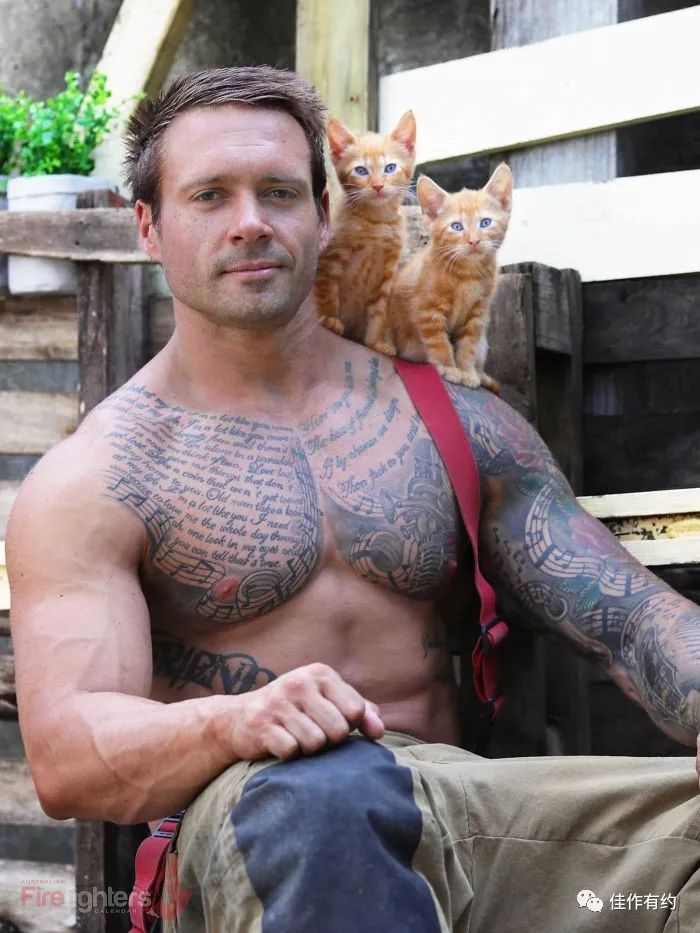 澳洲消防队帅哥大秀肌肉照,澳洲消防员帅哥