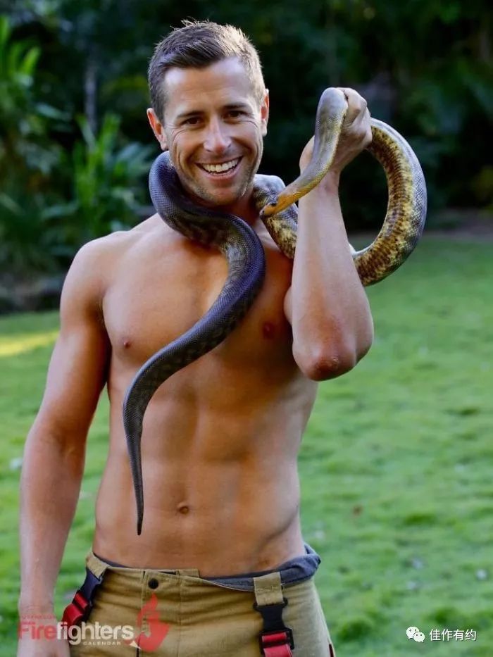 澳洲消防队帅哥大秀肌肉照,澳洲消防员帅哥