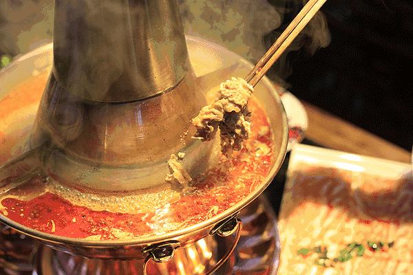 一千个吃客一千种感觉,但基本没有人拒绝这里的羊肉