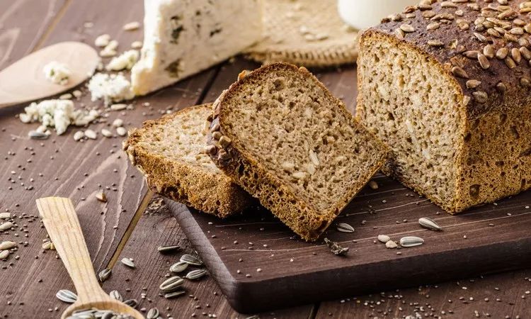 每天喝一瓶能量饮品对身体有害吗,经常喝酸奶能消除脂肪肝吗