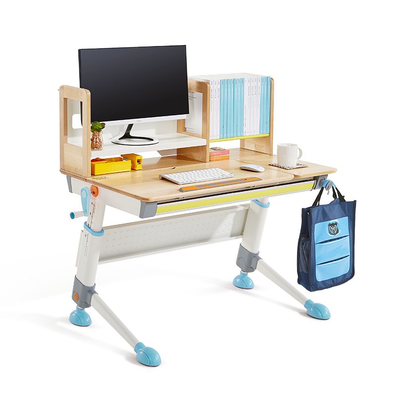 一年半了，还是喜欢这个得了最高设计奖的学习桌，陪伴孩子从3岁到18岁，开学季赠书包