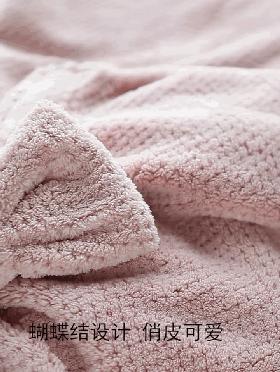 出浴再也不用穿衣服了，这款变态舒服套装，不掉毛又杀菌，5秒吸干一斤水，比普通浴巾好用百倍！