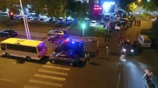 太狗血！一男子嫖娼后染上性病，为报复持刀抢劫却意外变成杀人犯