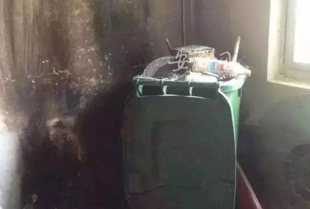 楼道乱堆杂物堵塞疏散通道危险,楼道乱堆杂物的温馨提示